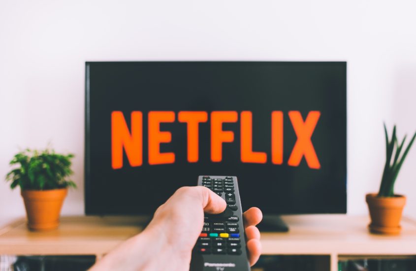 learn a language by watching Netflix